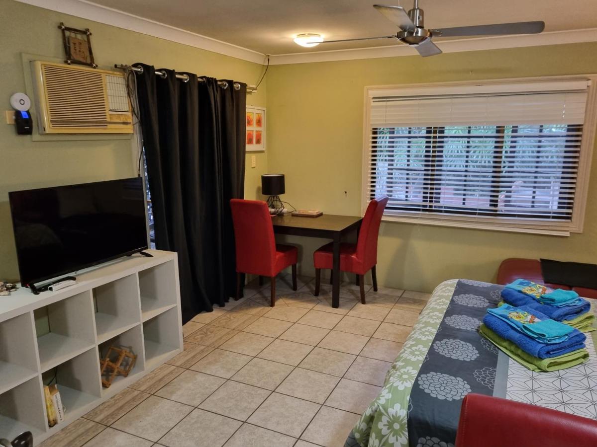 Homestay At Julie'S Κερνς Εξωτερικό φωτογραφία